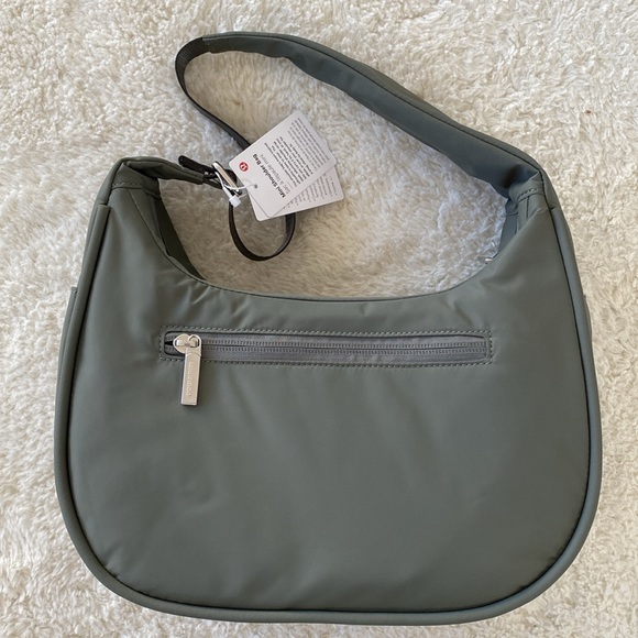 ❤️ Lululemon Mini Shoulder Bag 4L Grey Sage NWT - Picture 12 of 16